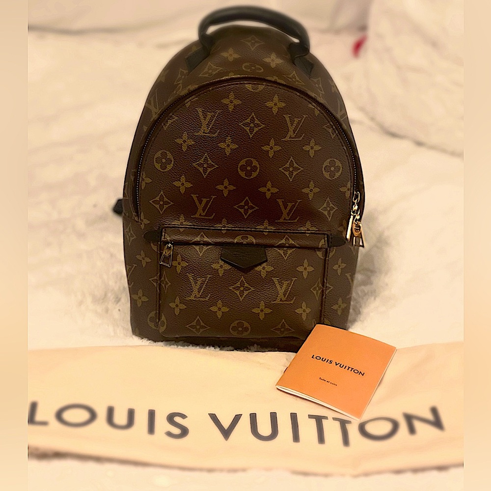 🍭🌸 🌷Authentic Louis Vuitton Palm Springs PM Backpack